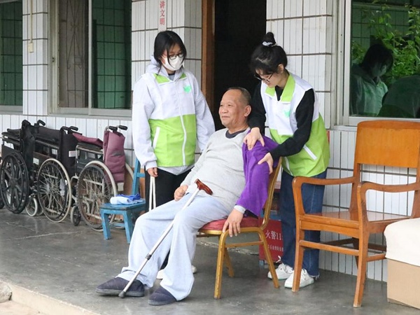 5.党员参与社区志愿服务_副本